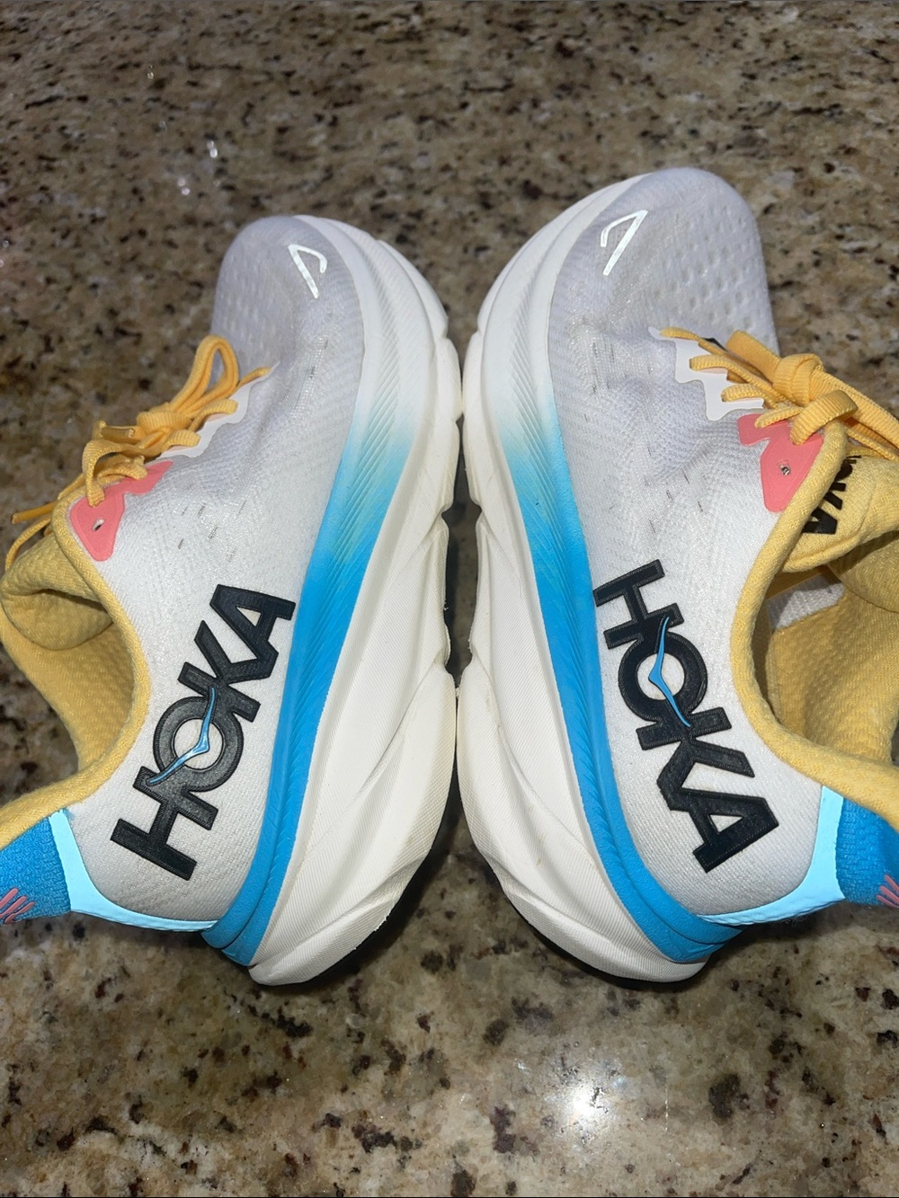 Hoka One One Clifton 9 - Picture 7 of 14